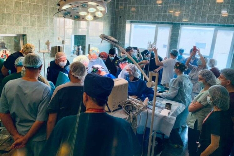 У лікарні, яку очолює волинянин, уперше в Західній Україні, пересадили печінку