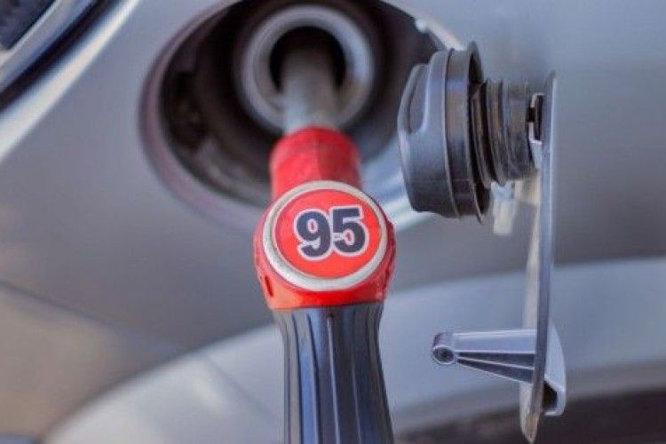 Рейтинг держав і ціна на бензин