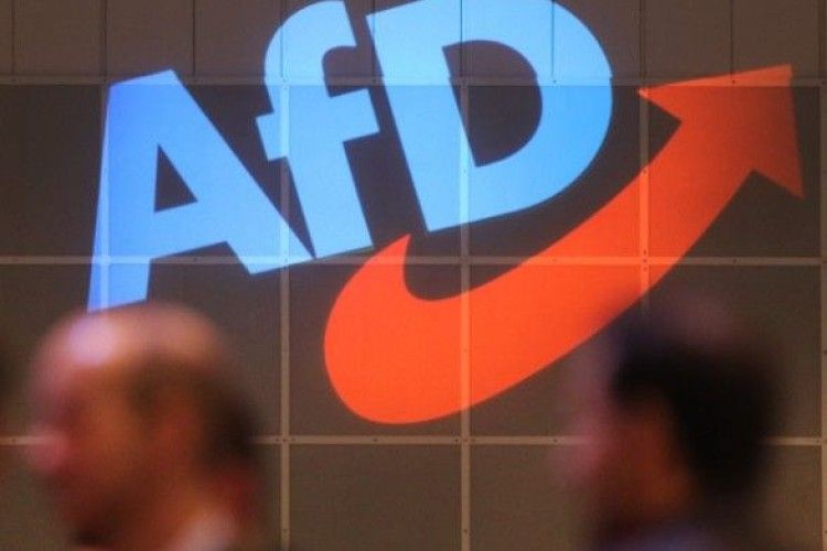 Німецькі парламентарі знову зібралися до окупованого Криму