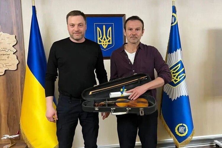 Святослав Вакарчук розповів про зворушливий подарунок від Дениса Монастирського та останнє повідомлення від нього