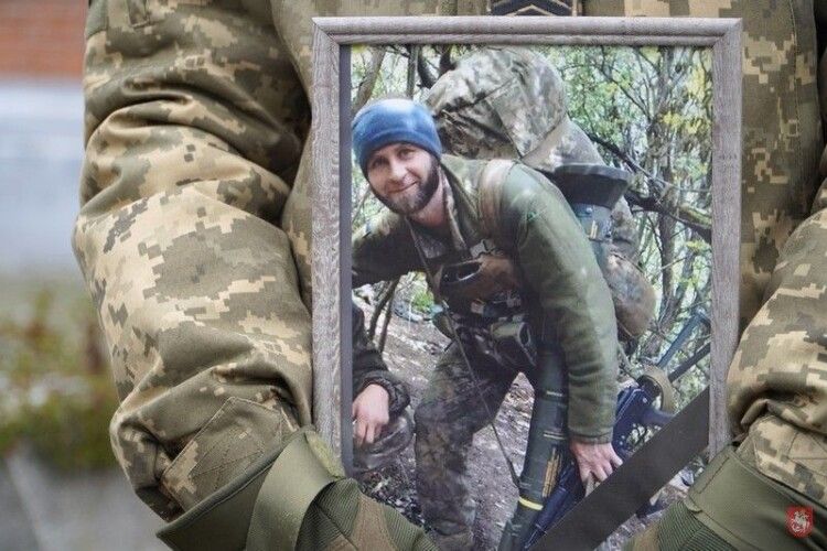 У Володимирі попрощались з полеглим Героєм Олександром Семенчуком