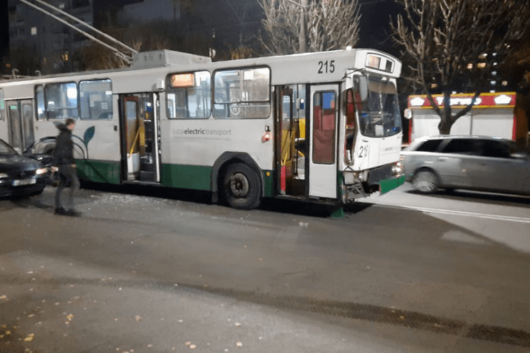 У Луцьку ДТП за участю тролейбуса