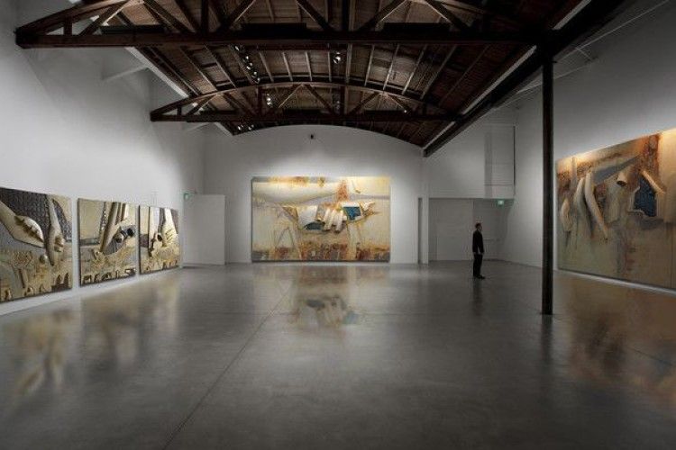 До творів Миколи Журавля вам захочеться торкнутися руками