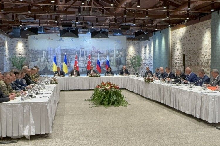 Що вимагатиме українська делегація на перемовинах з Росією у Стамбулі