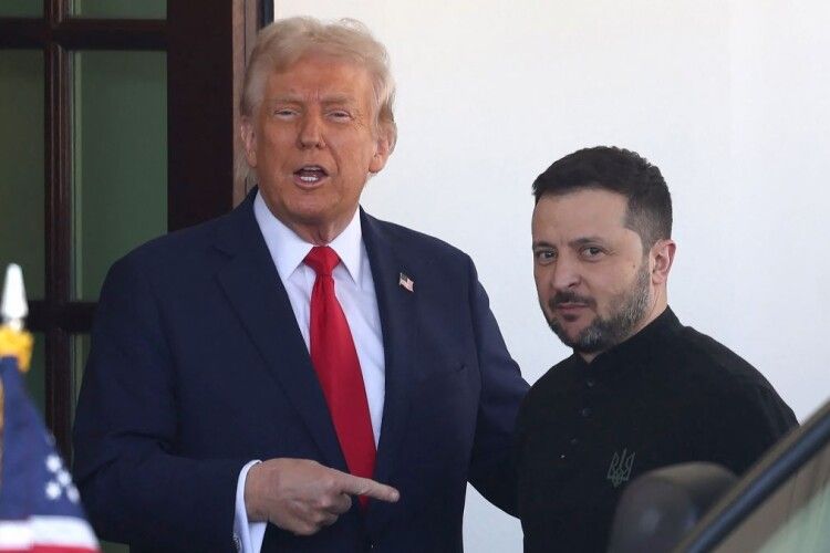 Просто не любить Зеленського: чому Трамп зупинив допомогу Україні