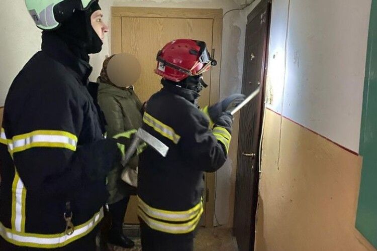 На Волині, щоб допомогти жінці, довелось викликати рятувальників