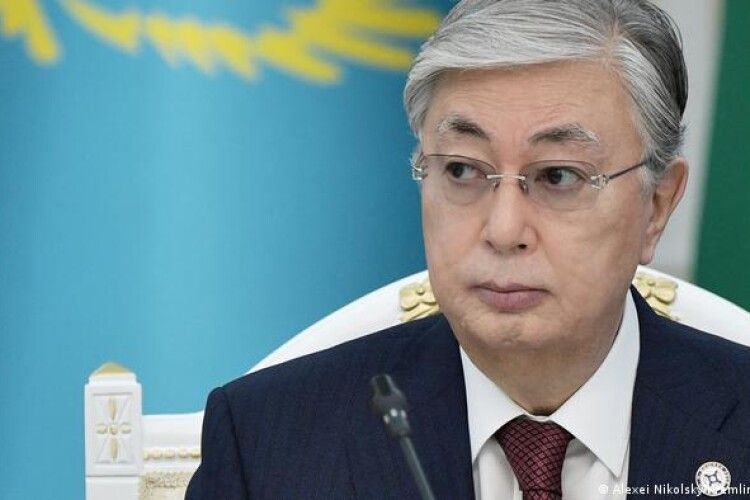 Кланятися в ноги не будемо – президент Казахстану гостро відповів путіну