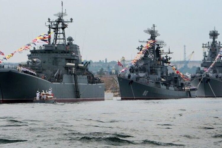 росія тримає у Чорному морі п'ять кораблів із ракетами «Калібр»
