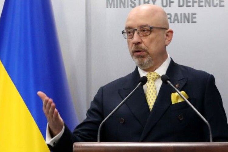 В нардепи - через армію: Резніков пропонує не пускати на держслужбу без військової підготовки