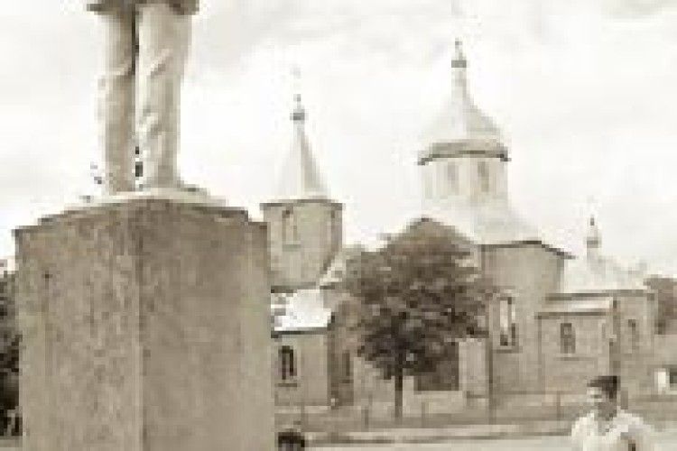 РЕЛІКТИ КОМУНІСТИЧНОГО МИНУЛОГО