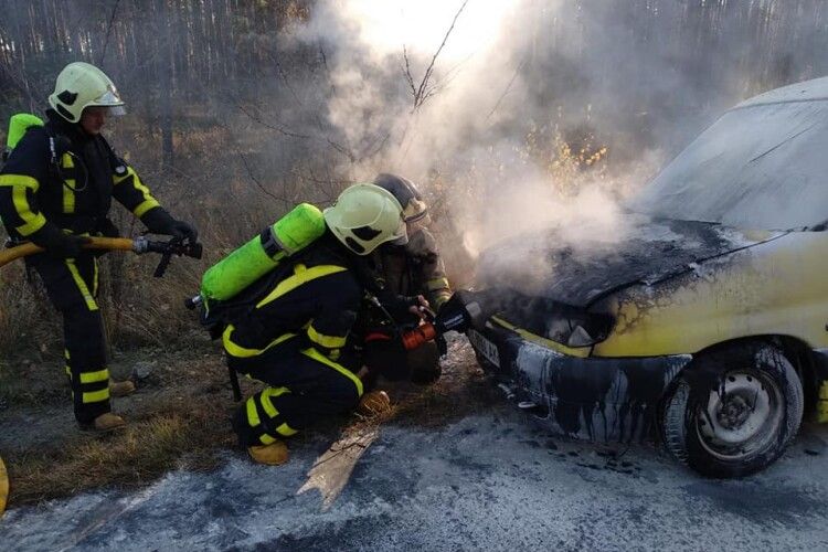 На Рівненщині гасили Citroën Berlingo (Фото)