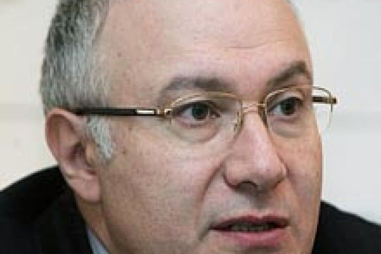 БРЕХНЕЮ СВІТ ПРОЙДЕШ...