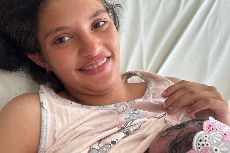 На Франківщині 13-річна дівчинка народила дитину