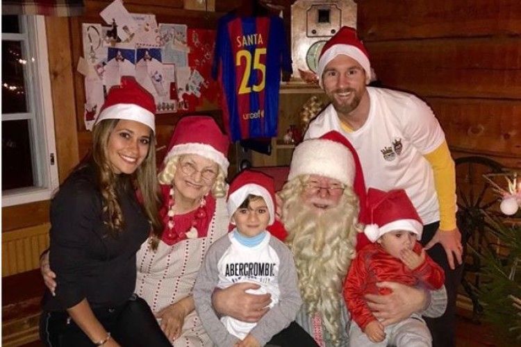 Ліонель Мессі вмовив Санта-Клауса виступати за «Барселону»?