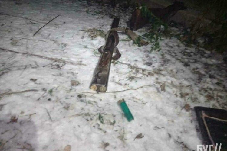 На Волині мисливець зі зброєю погрожував чоловіку розправою