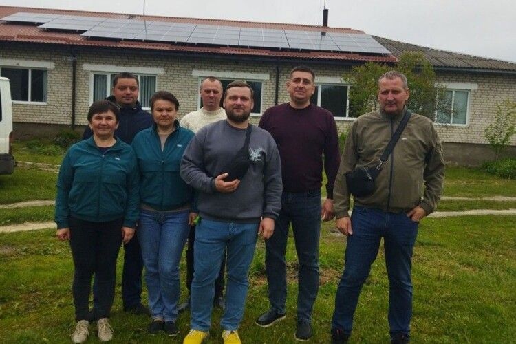 Медичні заклади громади на Волині отримали сонячні панелі завдяки міжнародному проєкту