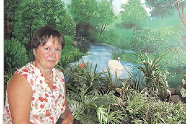 ШКІЛЬНИЙ ХУДОЖНИК  ТВОРИТЬ ДИВА