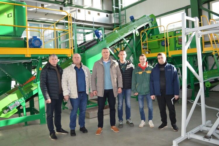 На Рівненщині виробляють обладнання, що автоматично відділяє метал, папір та пластик