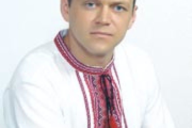 ВІН ІЗ ТИХ САМОРОДКІВ, ЩО З’ЯВЛЯЮТЬСЯ У НАЙТЯЖЧІ ЧАСИ…*