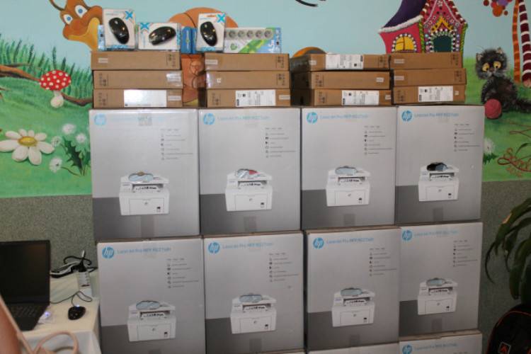 На Волинь прибуло 289 комплектів комп'ютерного обладнання для лікарень