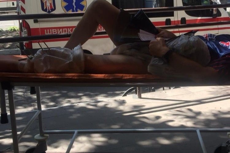 До Києва знову прилетів новий борт з пораненими