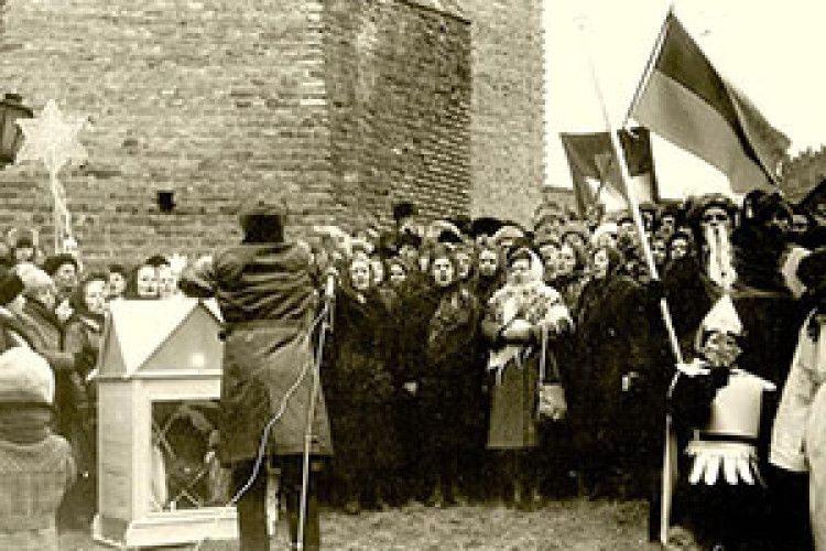КОЛИ БОЯЛИСЯ НЕ ТІЛЬКИ СПІВАТИ, А Й СЛУХАТИ КОЛЯДКИ