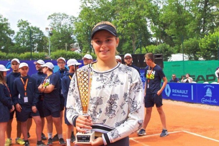 Вихованка рівненської спортшколи, тенісистка Катаріна Завацька перемогла у змаганнях категорії ITF у Контрексевілі (Франція)