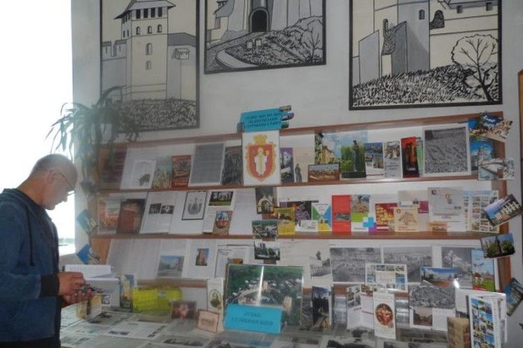 Лучан та гостей міста запрошують відвідати виставку архівних документів
