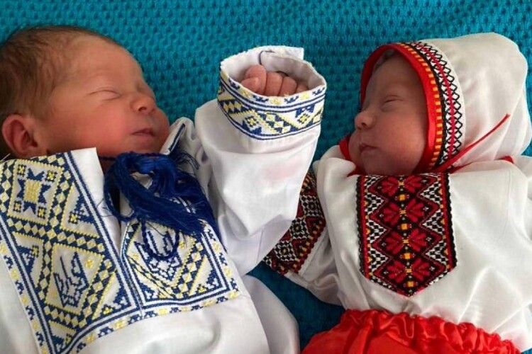 Березневий бум у Луцьку: у перинатальному центрі народилася трійня дівчаток