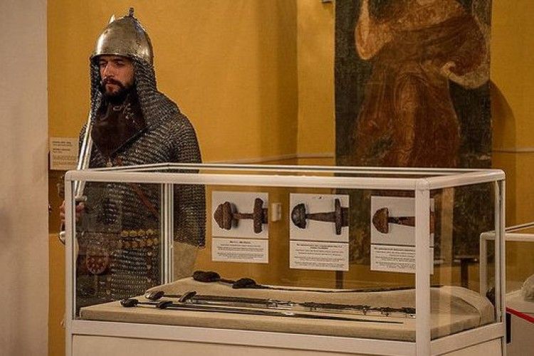 Рівненських есбеушників нагородили за «меч вікінгів»