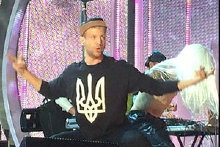 ДОРН СПІВАВ НА «НОВІЙ ХВИЛІ» З ТРИЗУБОМ НА ГРУДЯХ