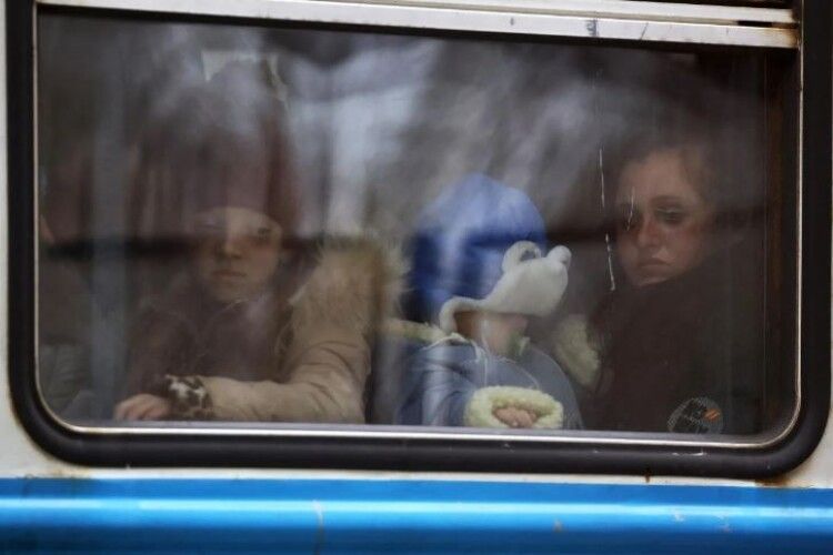 Українські біженці в Польщі платитимуть за проживання