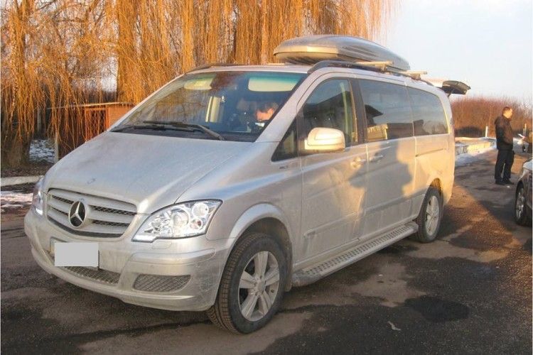 Наші прикордонники знайшли «Мерседес», «Тойоту» та «БМВ» з бази розшуку Інтерполу 