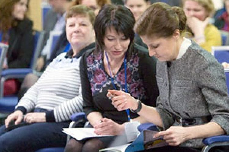 ПЕРША ЛЕДІ ПОДЯКУВАЛА ЗА НЕБАЙДУЖІСТЬ*