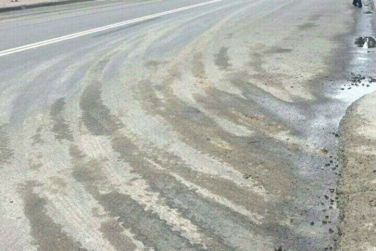 Луцького виконроба притягнули до відповідальності за те, що його робітники «замурзали» асфальт на Конякіна