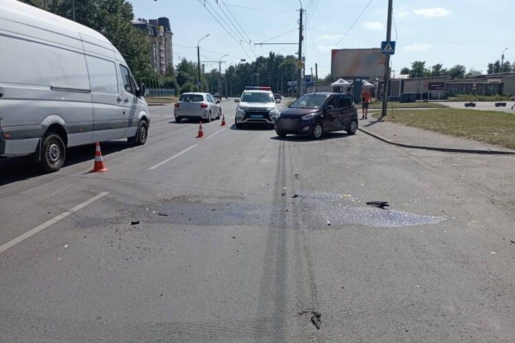 Внаслідок ДТП у Луцьку постраждало троє неповнолітніх