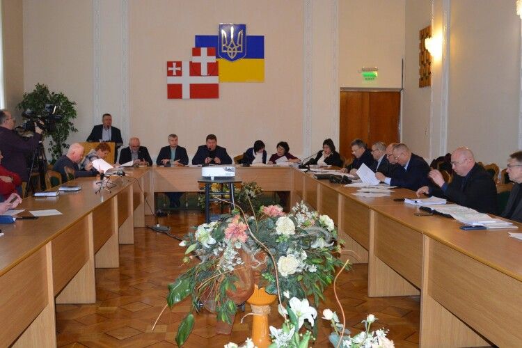 Завтра на сесії волинські депутати розподілять понад 44 млн грн