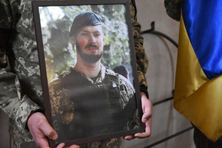 У Луцьку провели в останню дорогу загиблого на війні Михайла Приступу