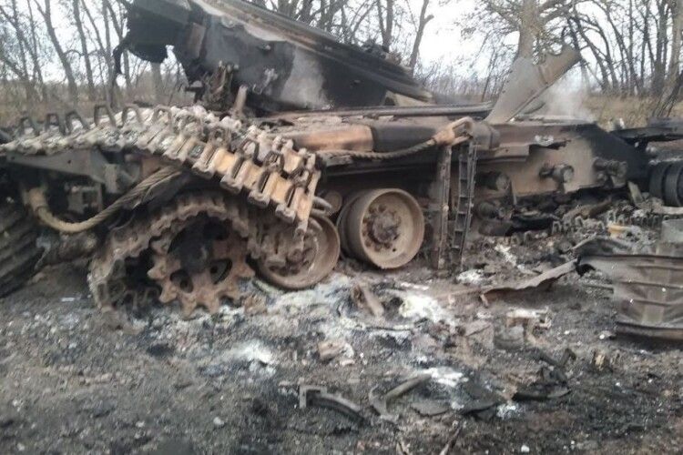Учора українські воїни спалили 34 російських танки і збили 3 літаки