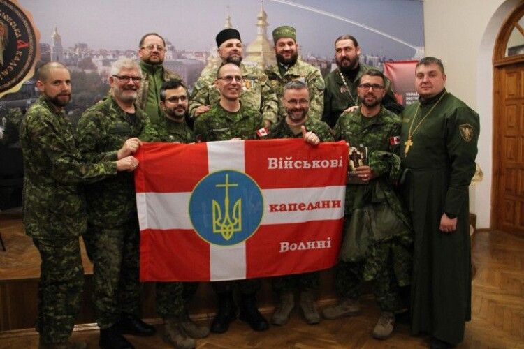 У Волинському краєзнавчому музеї презентують книжку «Капелани. На службі Богу і Україні»