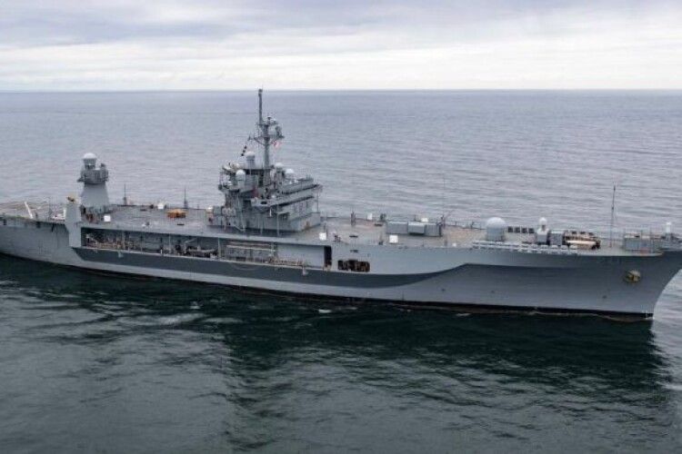 Путін взявся погрожувати кораблю НАТО, який зайшов у Чорне море