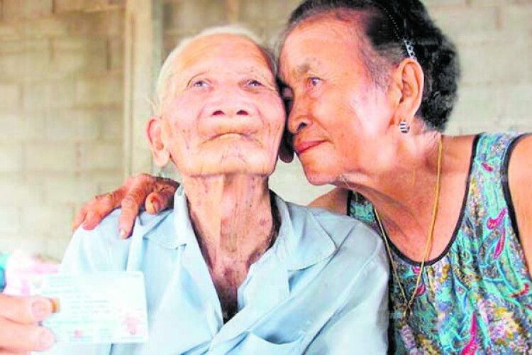 «Юна» 70-річна дружина у… 128-літнього чоловіка!