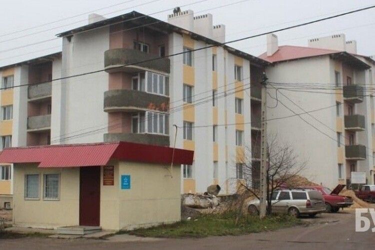 Дочекалися: у місті на Волині поділять квартири в будинку, що зводили 12 років