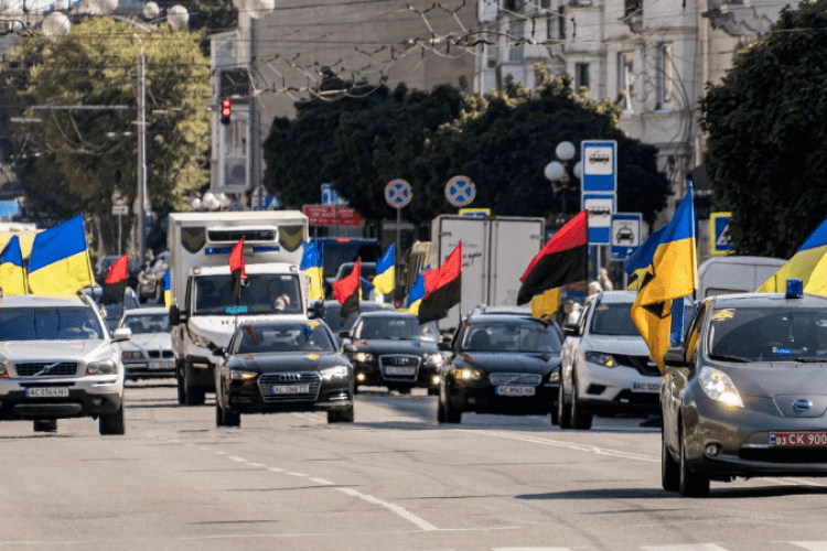 Луцька міськрада не ухвалювала жодних рішень щодо здійснення супроводу полеглих Героїв