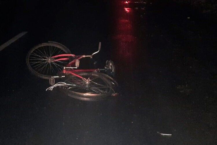 На Волині водій збив велосипедистку і втік (Фото)