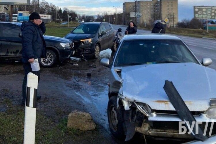 На Волині трапилася потрійна ДТП