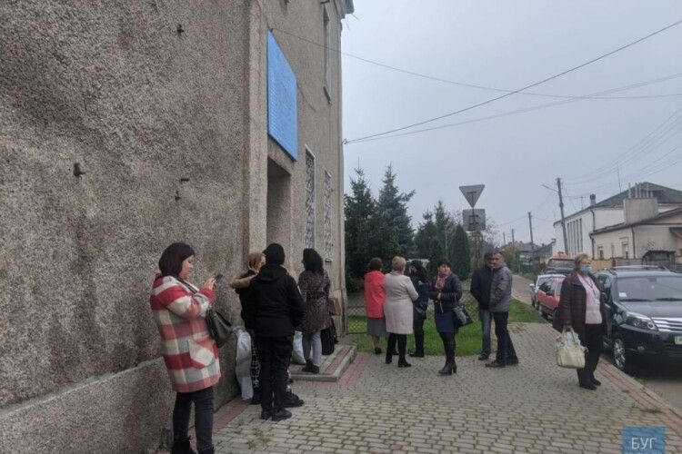 ТВК у Володимирі приймає протоколи від дільничних виборчих комісій