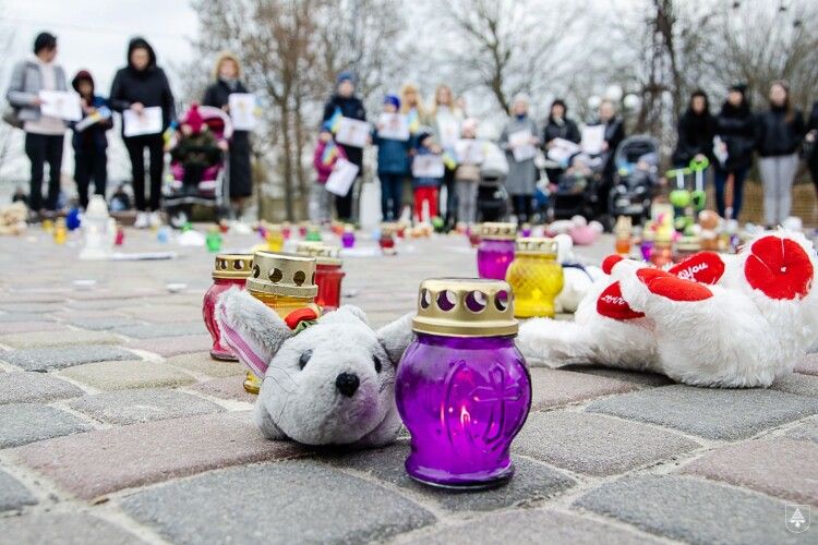 В Україні від рук російських загарбників загинули понад 230 дітей