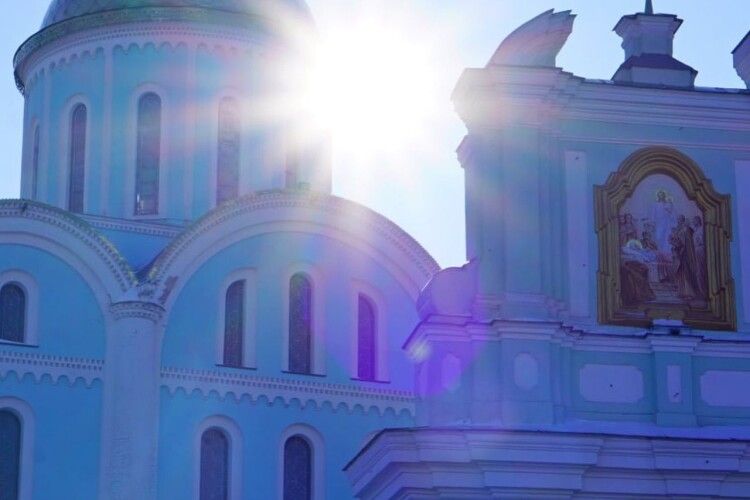 Історичний день: тисячолітня волинська святиня повернулась до української церкви