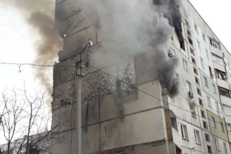 Ворог продовжує бомбардувати Харків (Відео ДСНС)